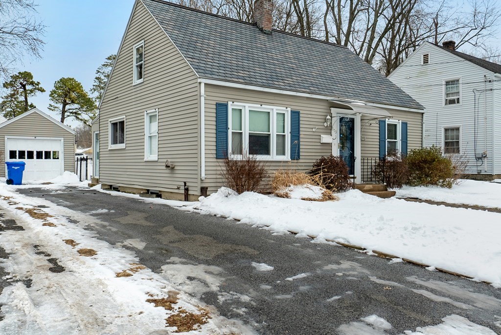 173 Gillette Avenue Springfield, MA 01118 - Photo 6 of 39 Gallery Image 6