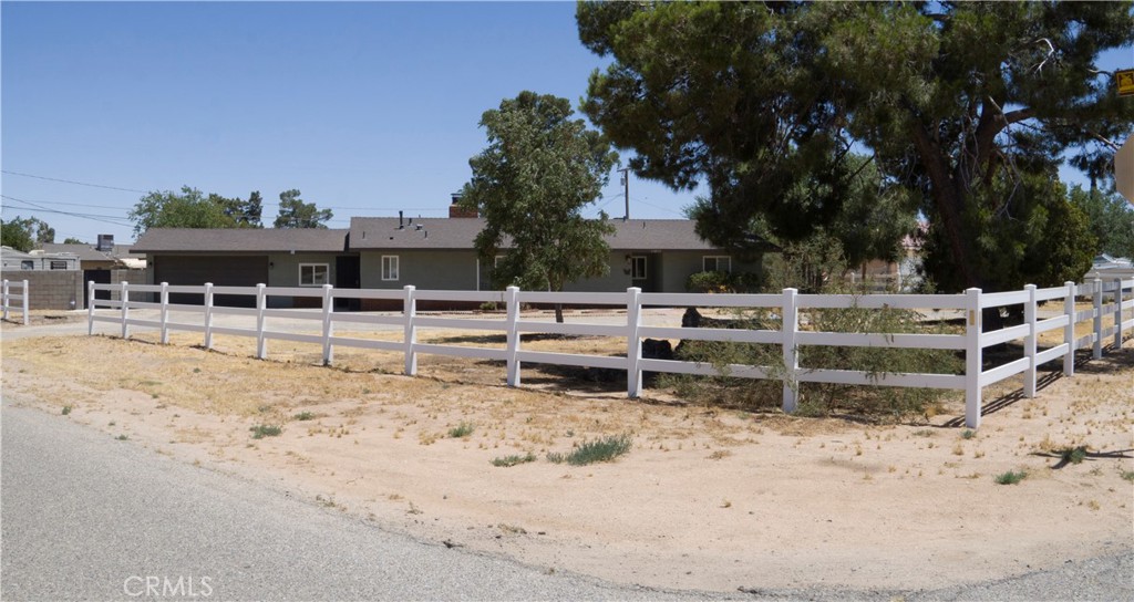 13033 Chief Joseph Road Apple Valley, CA 92308 - Photo 4 of 20
