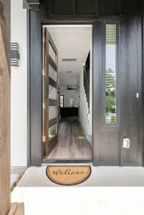 $2,385 | 964 Lucky Street, Unit B, Houston, TX 77088