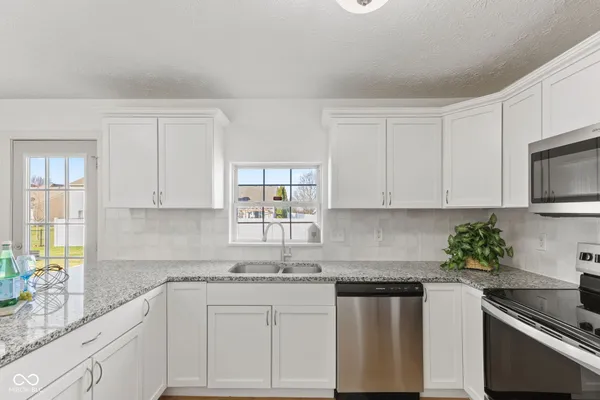 $319,900 | 2248 Salem Park Drive, Indianapolis, IN 46239