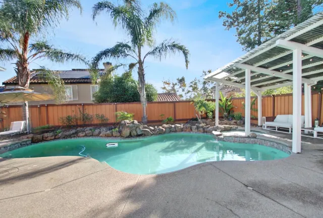 $949,900 | 1220 Breakwater Way, Brentwood, CA 94513