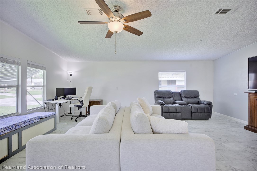1567 Caribbean Road Sebring, FL 33870 - Photo 15 of 45