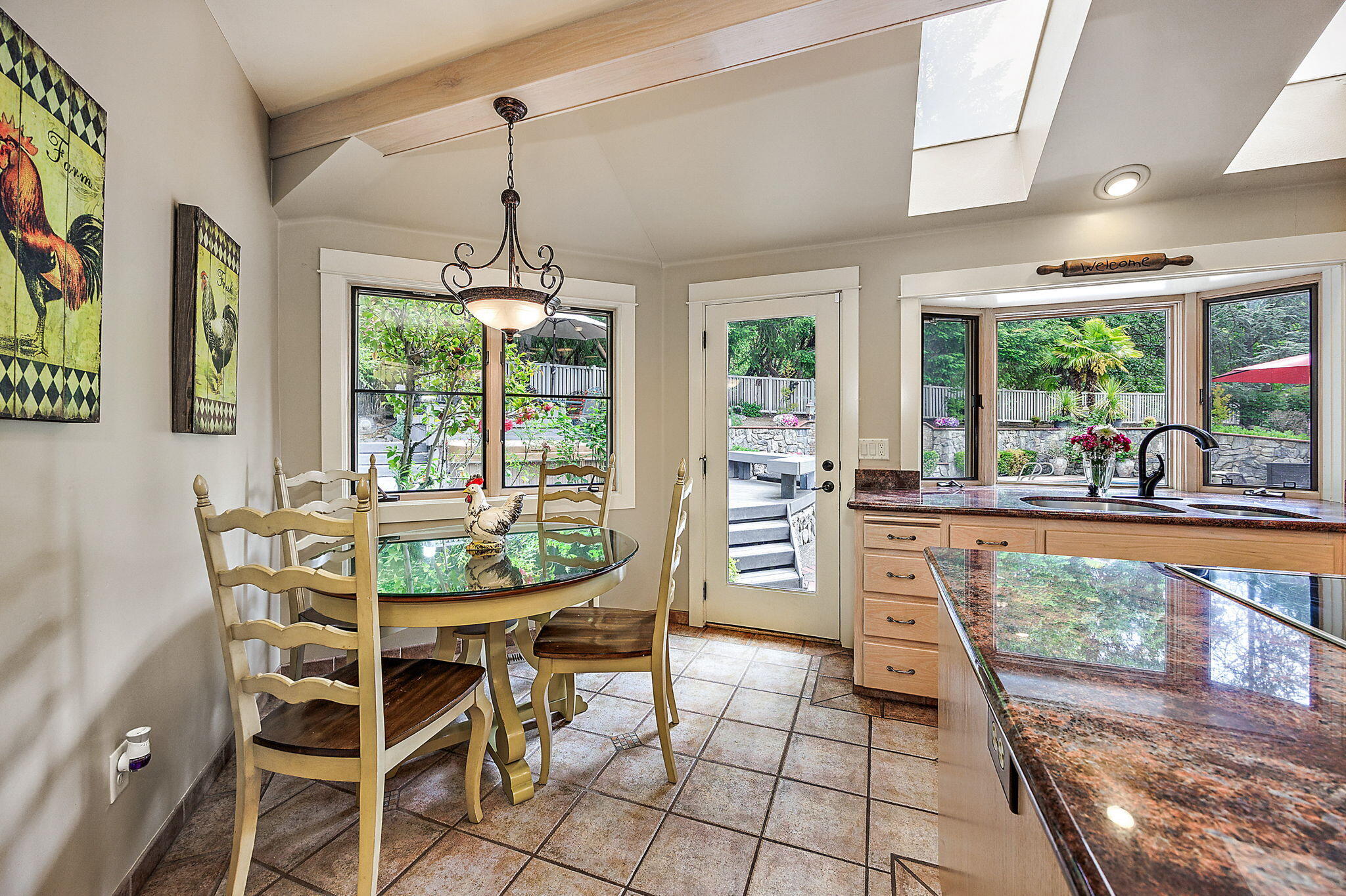 191 Spring Mountain Road Grants Pass, OR 97526 - Photo 14 of 89 Breakfast Nook