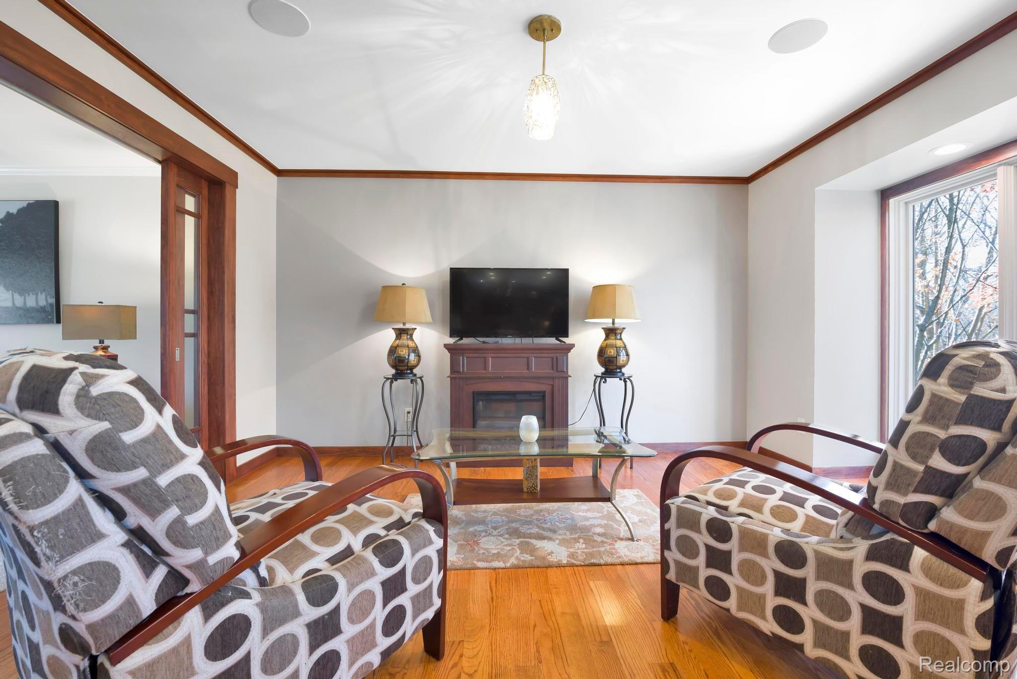 2177 Clinton View Circle Rochester, MI 48309 - Photo 28 of 74 Gallery Image 28