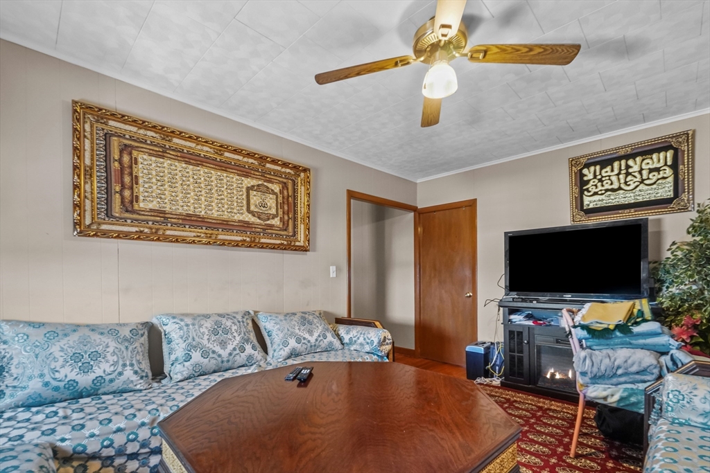284 Broadway Fall River, MA 02721 - Photo 31 of 42