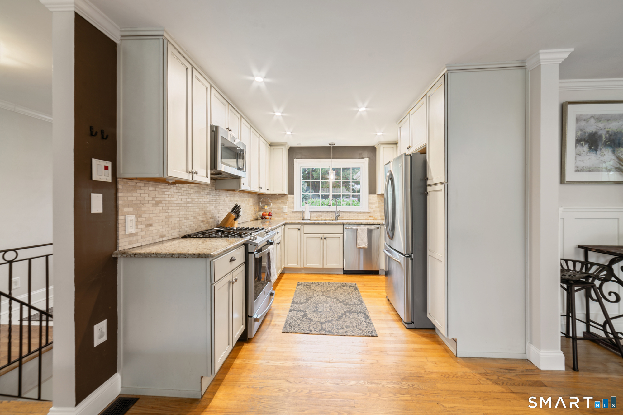 76 Bryan Hill Road Milford, CT 06460 - Photo 9 of 37
