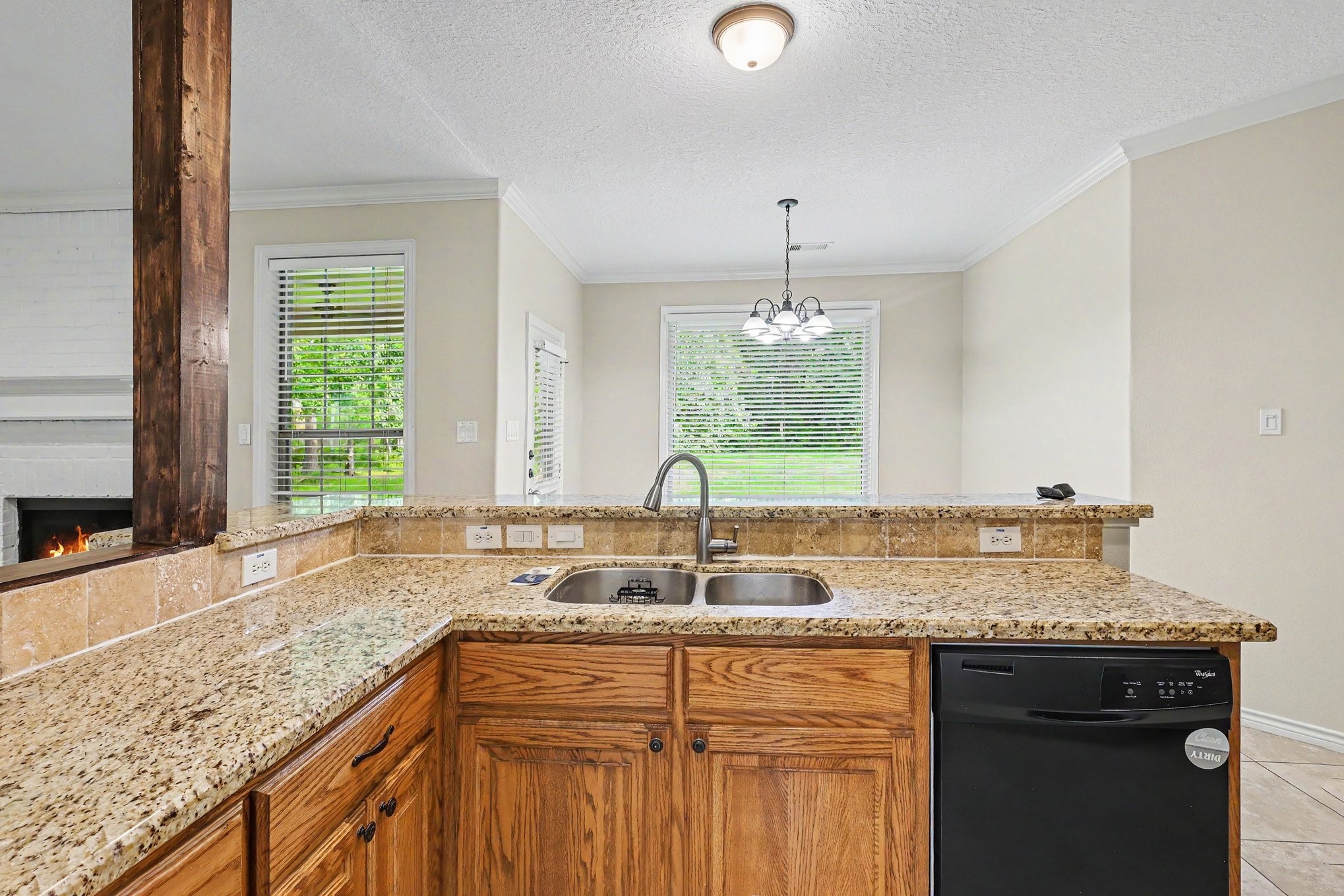 16109 McQueen Road Conroe, TX 77302 - Photo 16 of 40 Gallery Image 16