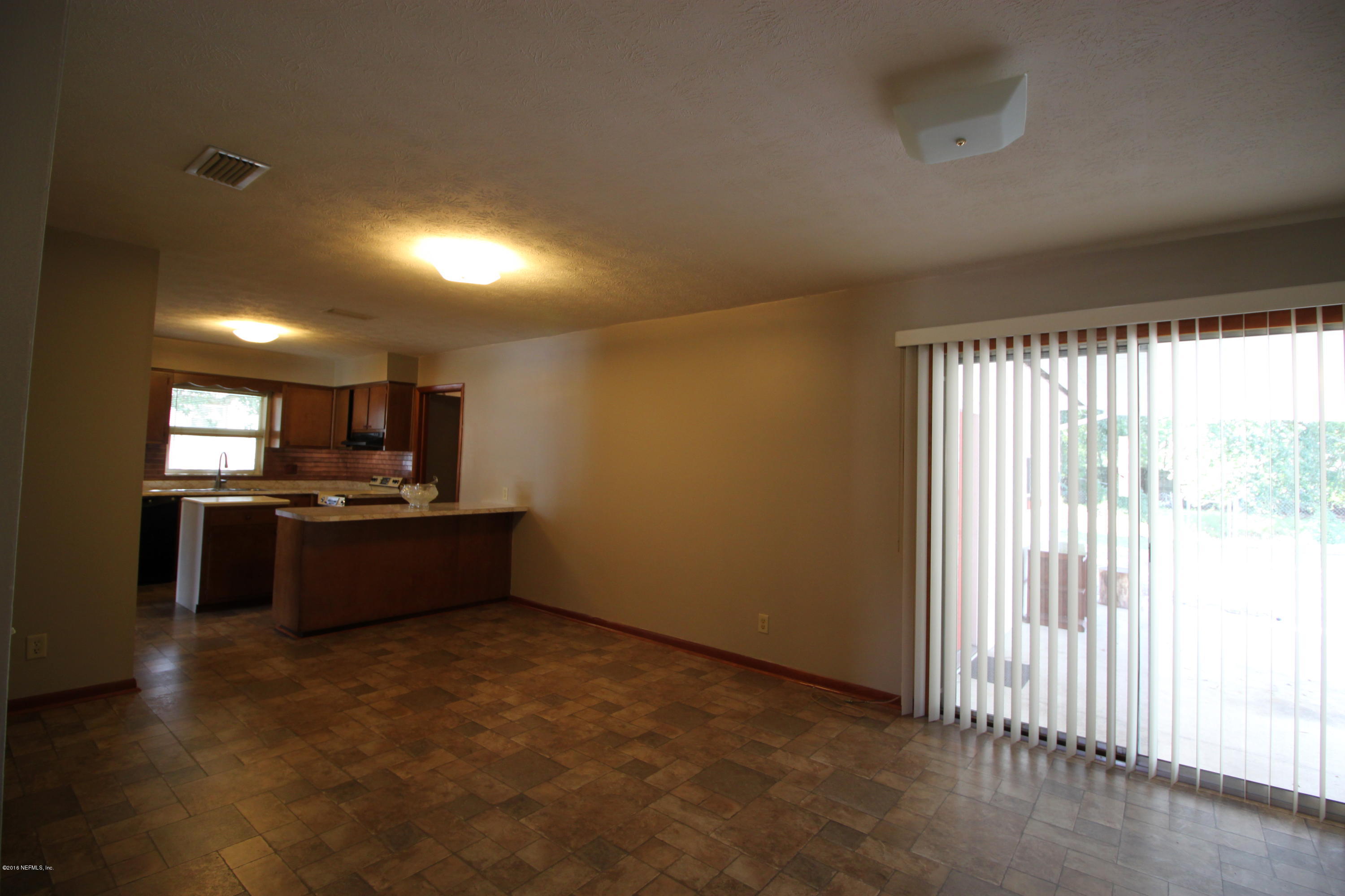 8220 Barracuda Road Jacksonville, FL 32244 - Photo 4 of 25 IMG_8694