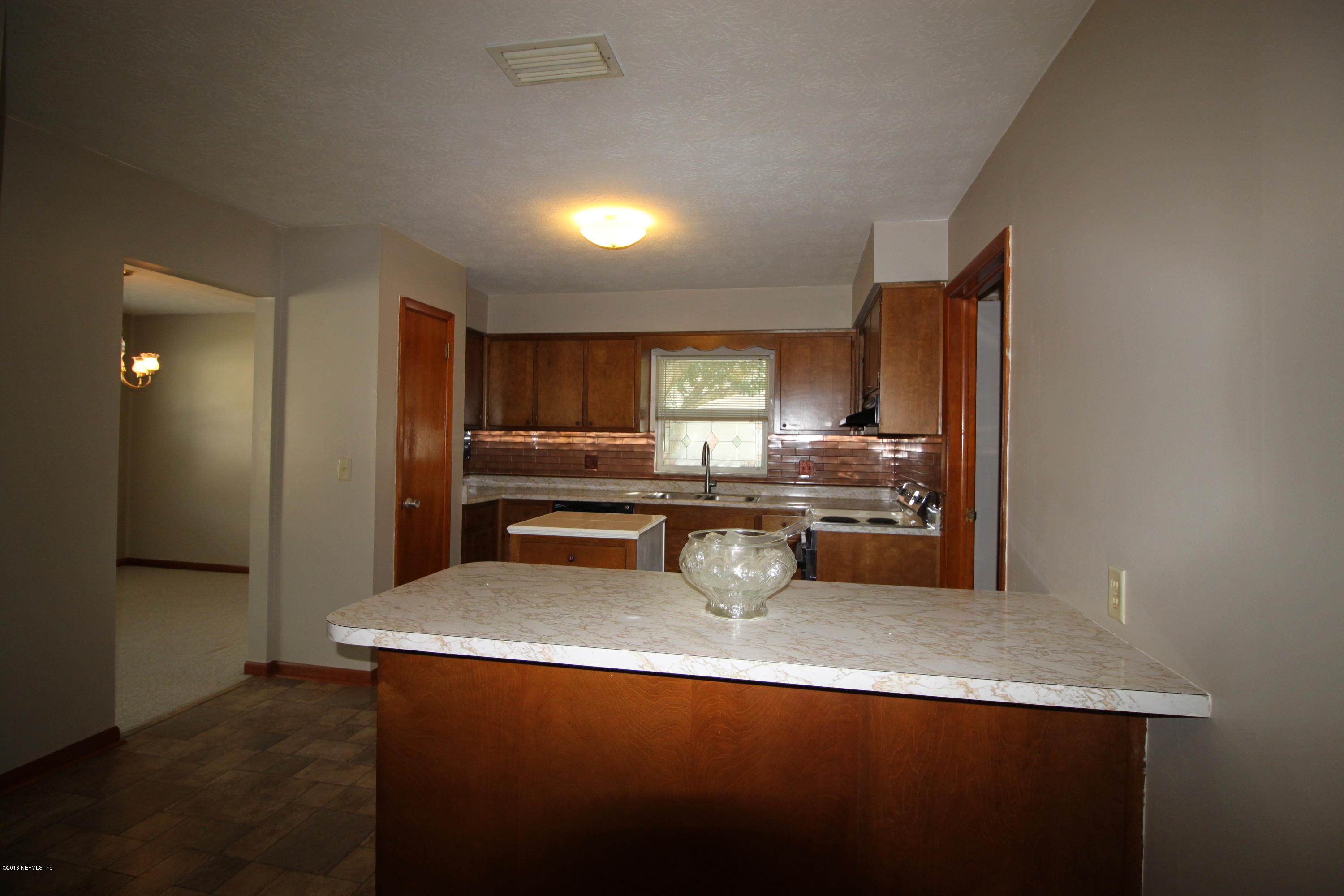 8220 Barracuda Road Jacksonville, FL 32244 - Photo 6 of 25 IMG_8693