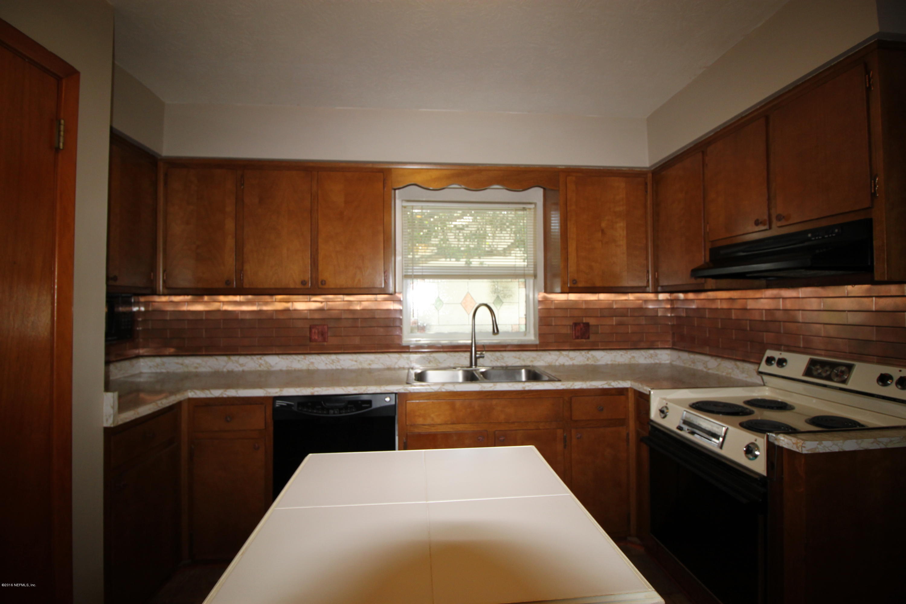 8220 Barracuda Road Jacksonville, FL 32244 - Photo 7 of 25 IMG_8703