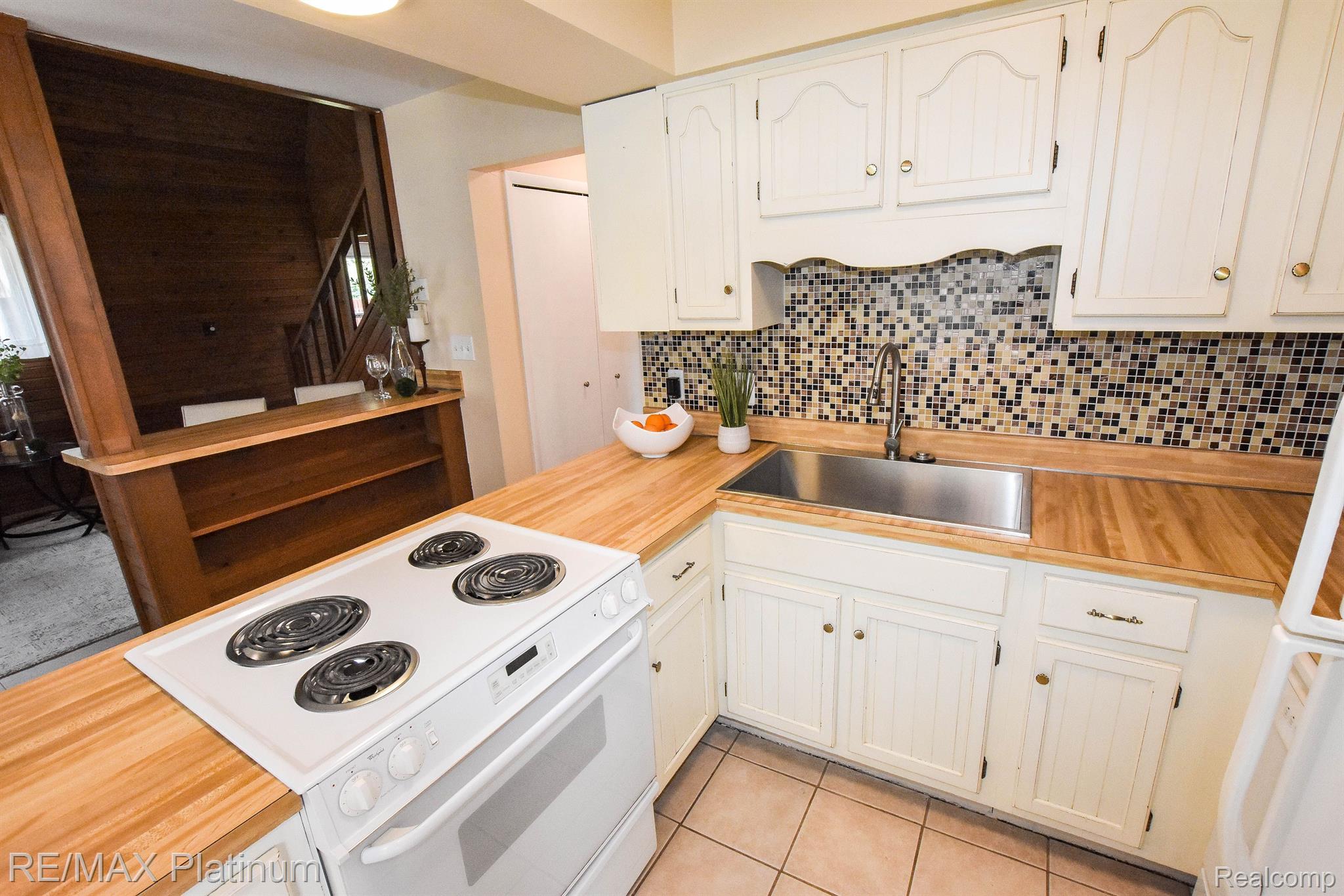 411 Fowler Street, Unit 2 Howell, MI 48843 - Photo 18 of 30 Gallery Image 18
