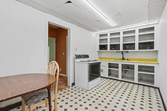 $199,000 | 279 Marshall Street, Coldwater, MI 49036