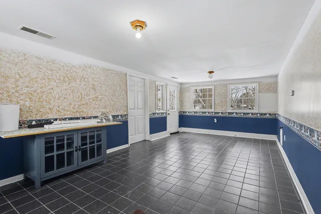 $199,000 | 279 Marshall Street, Coldwater, MI 49036