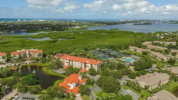 $559,900 | 5408 Eagles Point Circle, Unit 102, Sarasota, FL 34231
