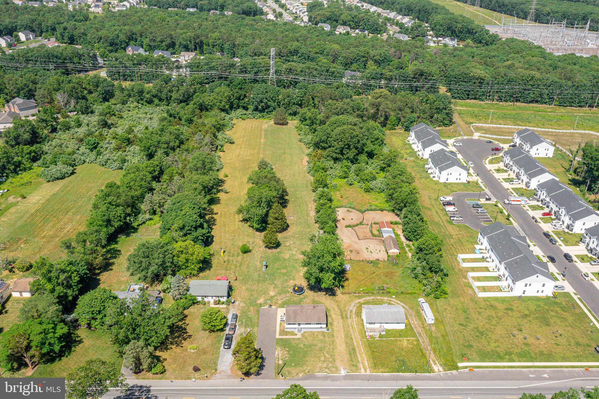377 North Tuckahoe Road Williamstown, NJ 08094 - Photo 3 of 40