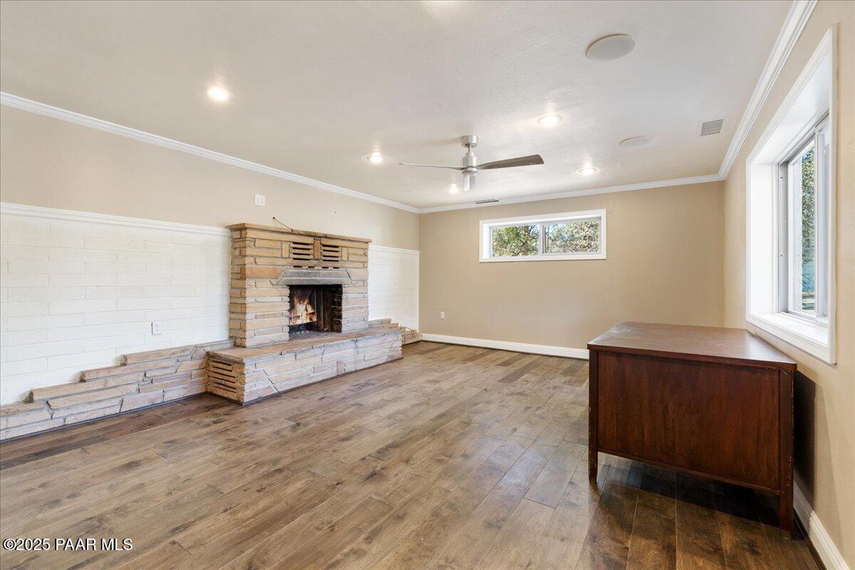 1024 West Copper Basin Road Prescott, AZ 86303 - Photo 6 of 24 09-Great Room