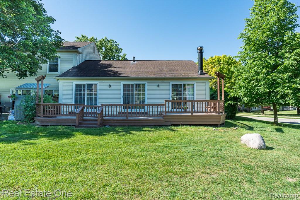 1242 Kings Cove Court Rochester, MI 48306 - Photo 14 of 22 1242 Kings Cove Ct_MLS-030.jpg