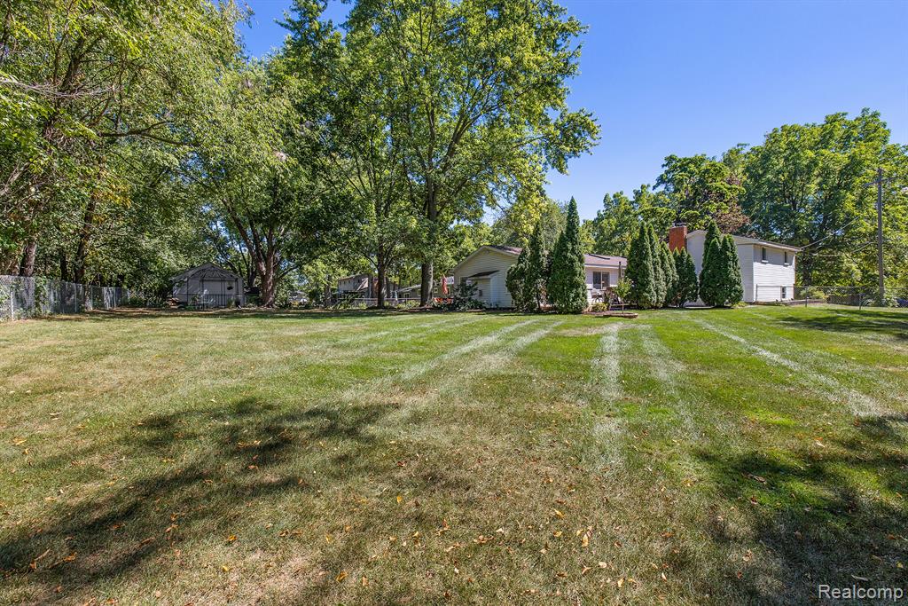 4390 Rohr Road Lake Orion, MI 48359 - Photo 57 of 64