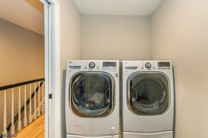 18 Stoneybrook Road Long Valley, NJ 07853 - Photo 40 of 50 Gallery Image 40