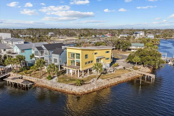 $2,150,000 | 121 Main Street, Steinhatchee, FL 32359