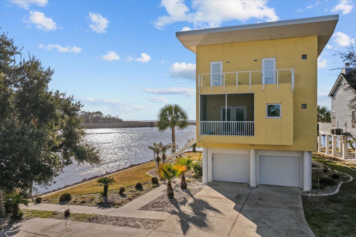 121 Main Street Steinhatchee, FL 32359 - Photo 9 of 70