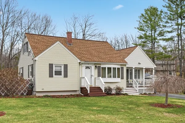 $599,900 | 73 Cinderella Circle, Dracut, MA 01826