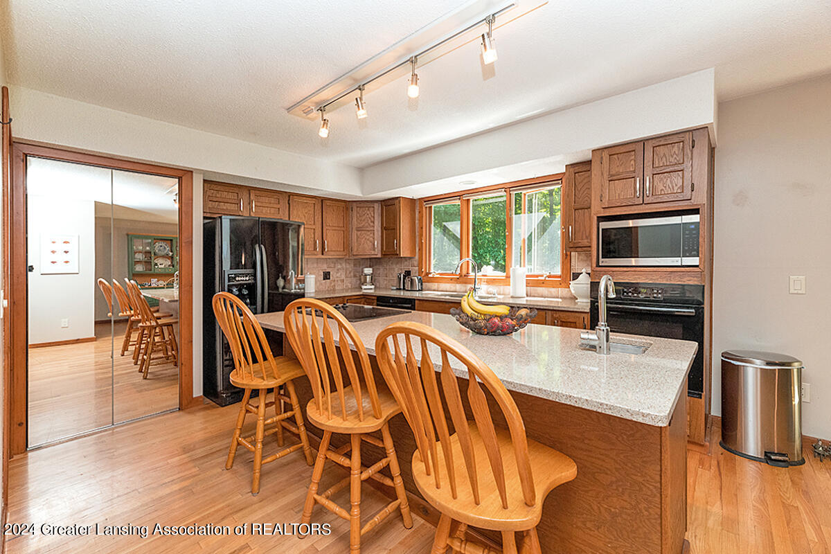 1601 Willoughby Road Mason, MI 48854 - Photo 10 of 40 10