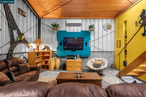 $2,900,000 | Tehama County, Cottonwood, CA 96022