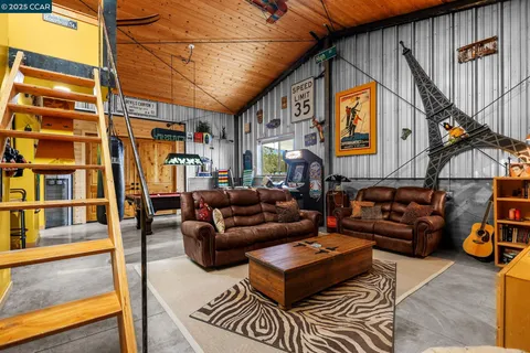 $2,900,000 | Tehama County, Cottonwood, CA 96022