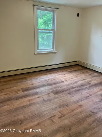 $1,900 | 120 Wooddale Road, East Stroudsburg, PA 18301