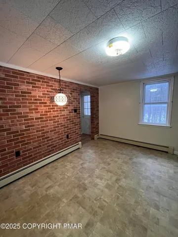 $1,900 | 120 Wooddale Road, East Stroudsburg, PA 18301