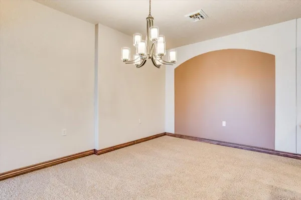$275,000 | 1401 North Hamilton Drive, Derby, KS 67037