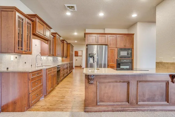 $275,000 | 1401 North Hamilton Drive, Derby, KS 67037