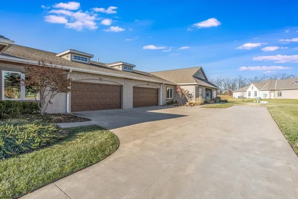 $275,000 | 1401 North Hamilton Drive, Derby, KS 67037