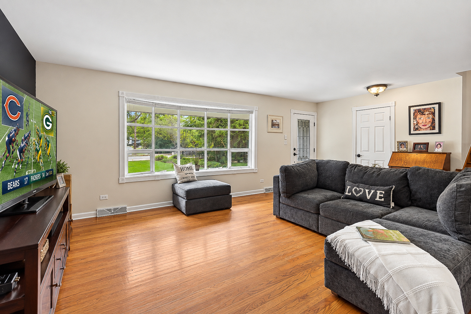 21 East Hillside Road Naperville, IL 60540 - Photo 9 of 28 Gallery Image 9