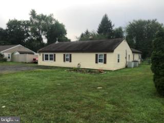 523 West County Line Road Hatboro, PA 19040 - Photo 9 of 31 Front/side view