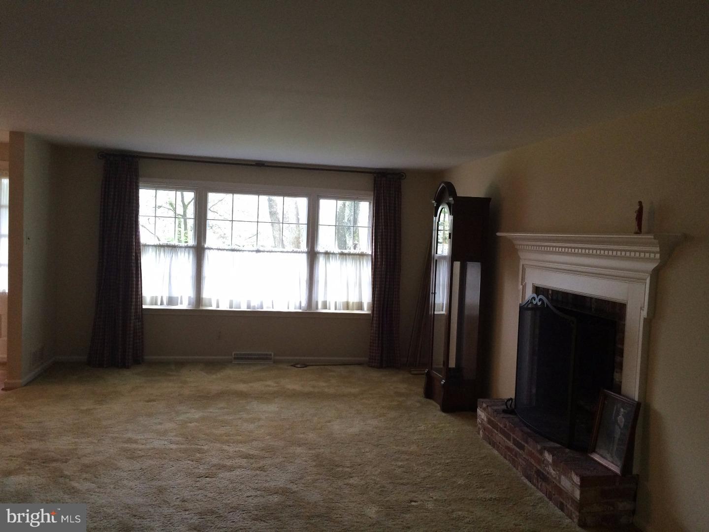 558 Derwen Road Blue Bell, PA 19422 - Photo 8 of 16 Living Room