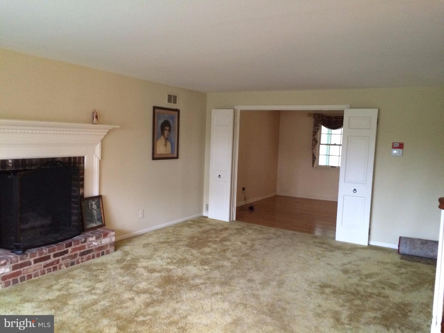 558 Derwen Road Blue Bell, PA 19422 - Photo 9 of 16 Living Room