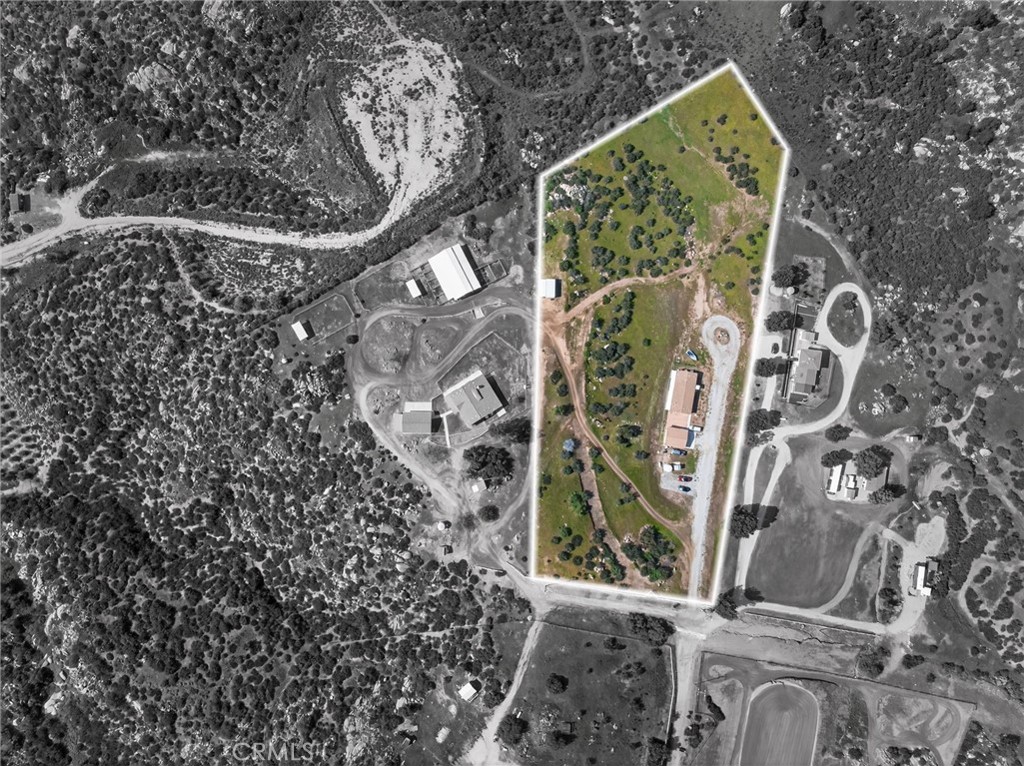 39230 Grassy Road Temecula, CA 92592 - Photo 4 of 33