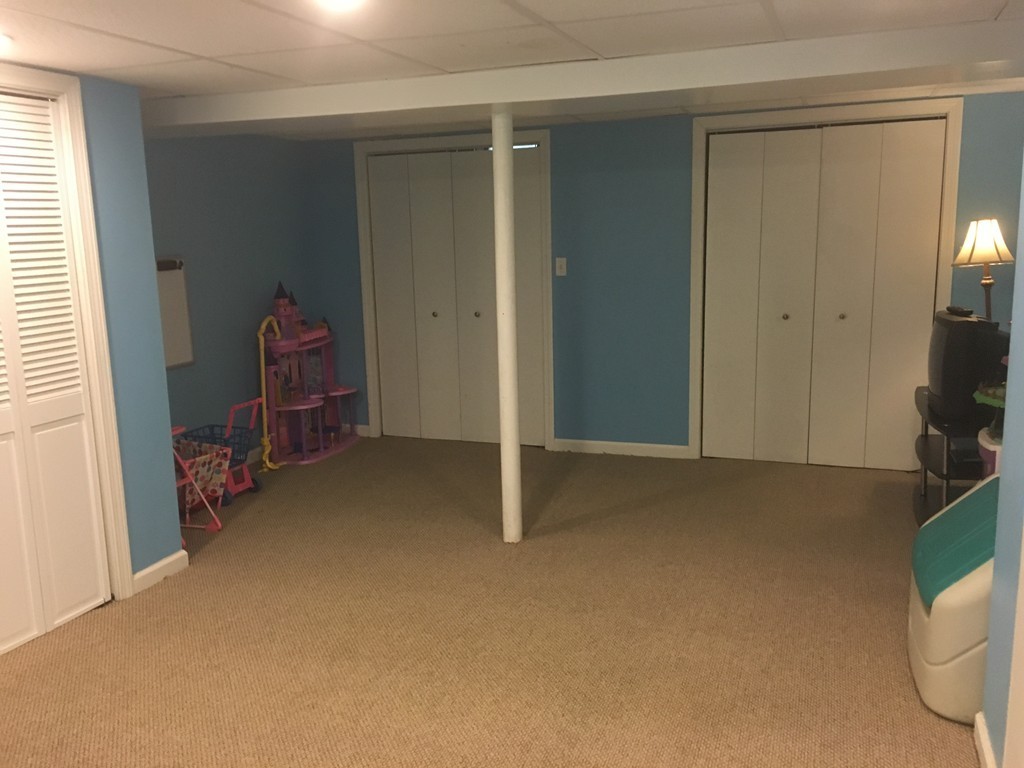 123 Meadowbrook Road Agawam, MA 01001 - Photo 17 of 26 Gallery Image 17