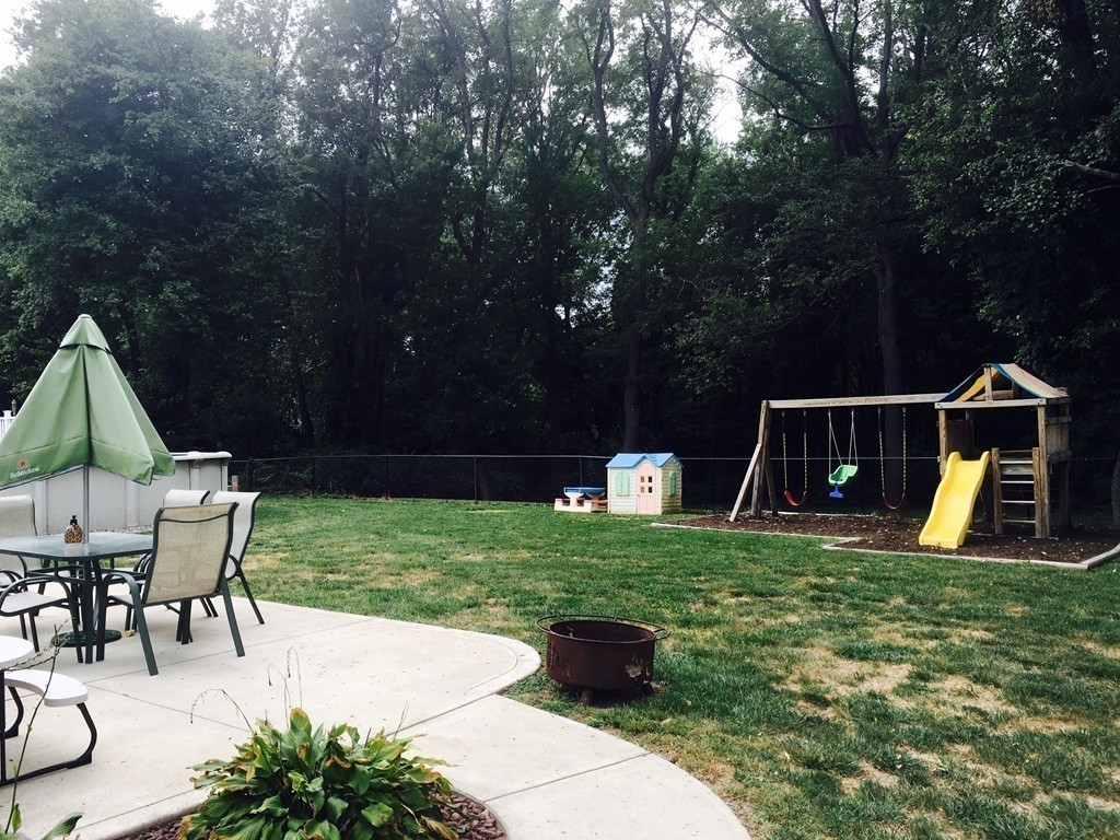 123 Meadowbrook Road Agawam, MA 01001 - Photo 24 of 26 Gallery Image 24