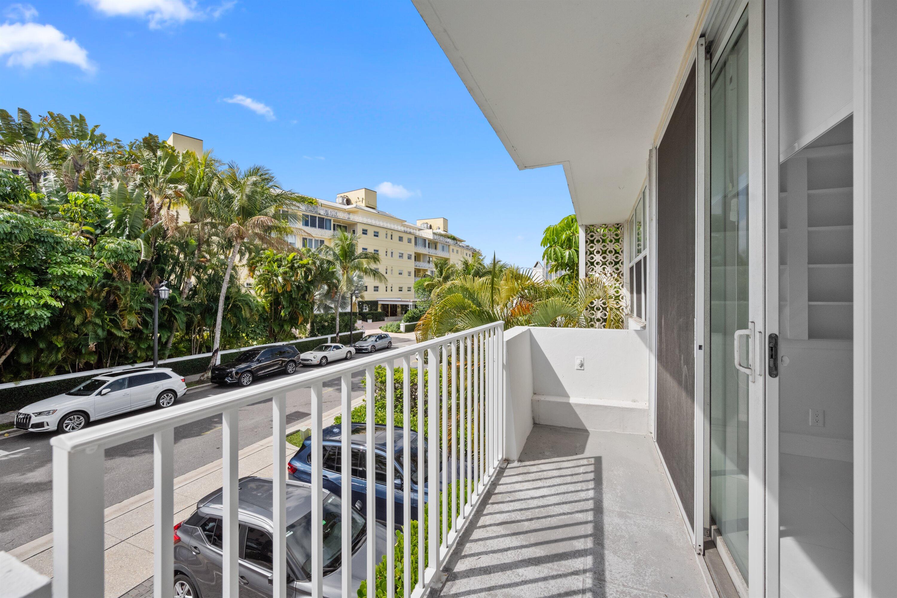 401 Peruvian Avenue, Unit 2010 Palm Beach, FL 33480 - Photo 11 of 20 Balcony