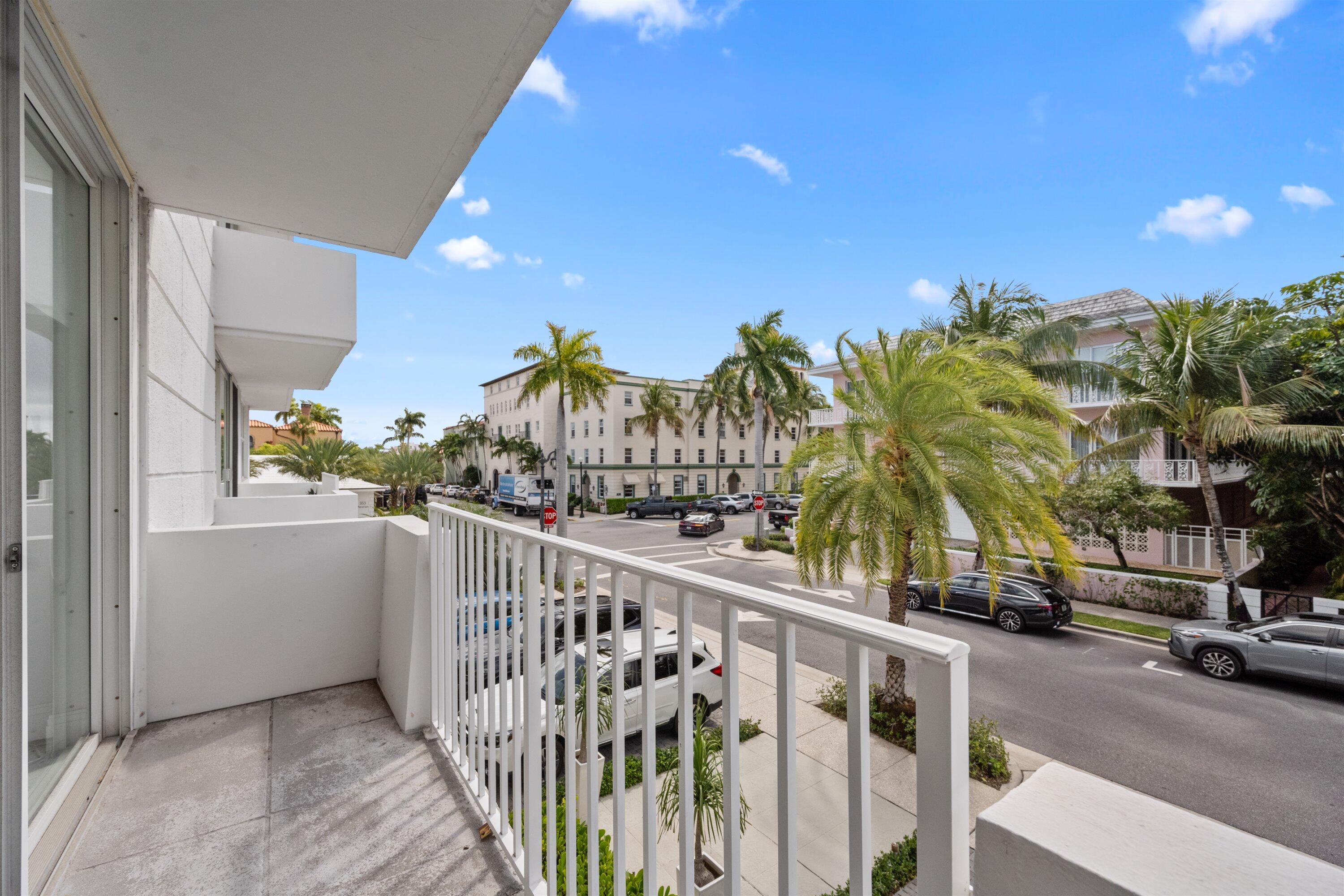 401 Peruvian Avenue, Unit 2010 Palm Beach, FL 33480 - Photo 13 of 20 Balcony