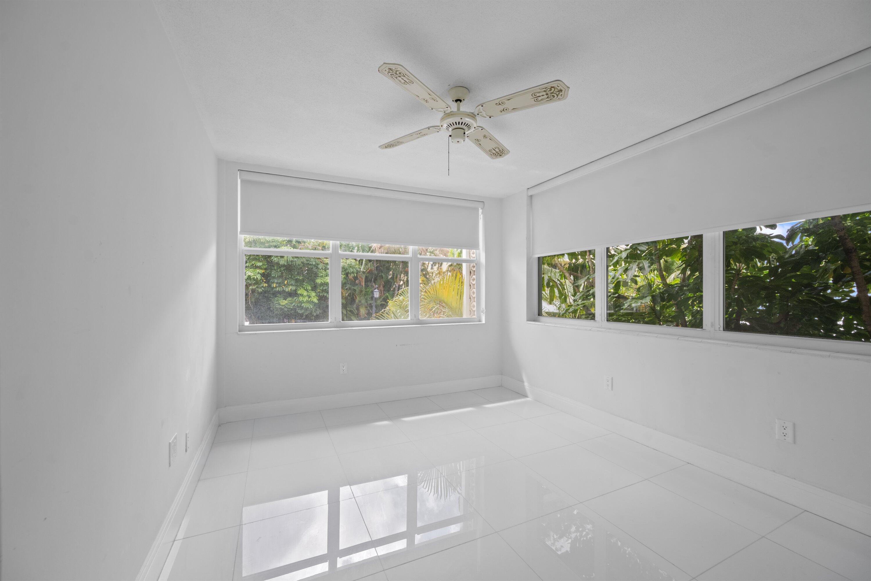 401 Peruvian Avenue, Unit 2010 Palm Beach, FL 33480 - Photo 8 of 20 Master Bedroom