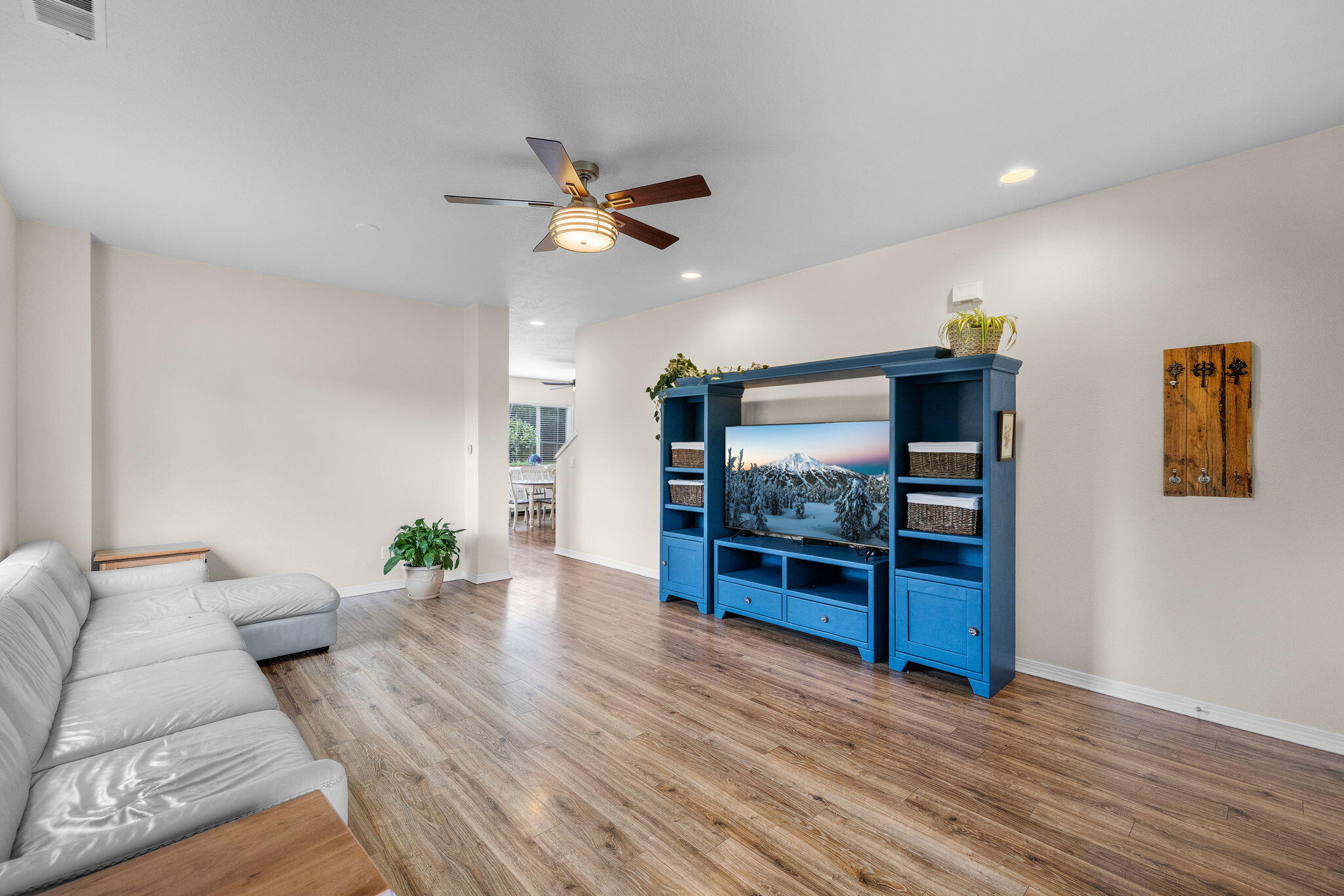 2800 Southwest 49th Street Redmond, OR 97756 - Photo 3 of 33
