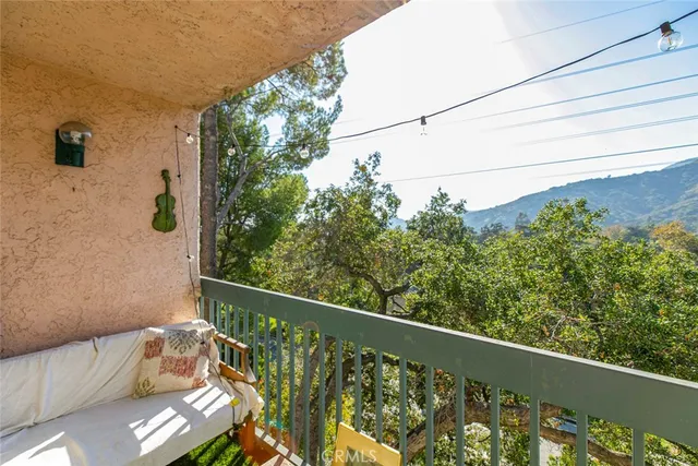 $675,000 | 2940 North Verdugo Road, Unit 305, Glendale, CA 91208