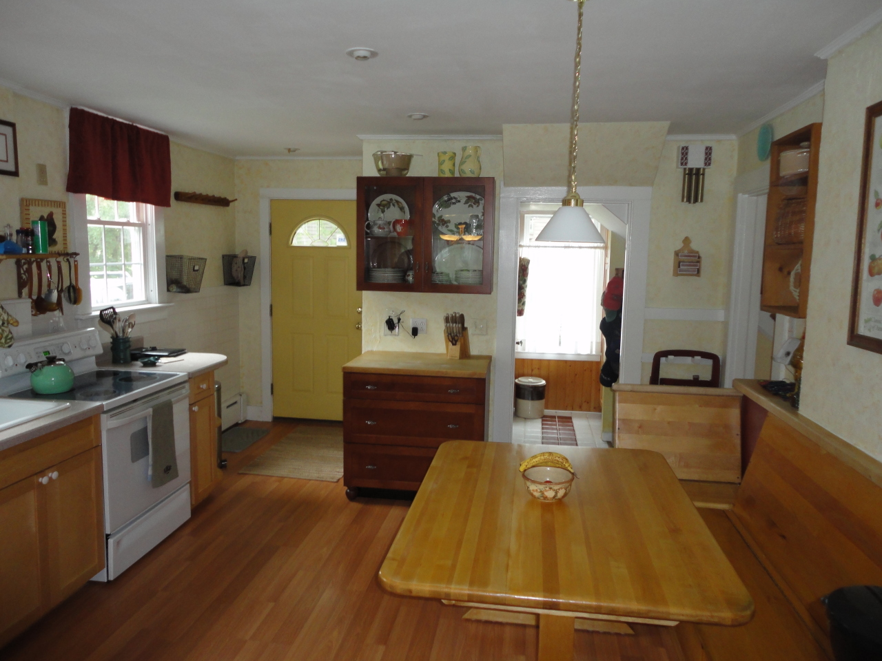 26 South Mountain Road Pittsfield, MA 01201 - Photo 4 of 15 kitchen