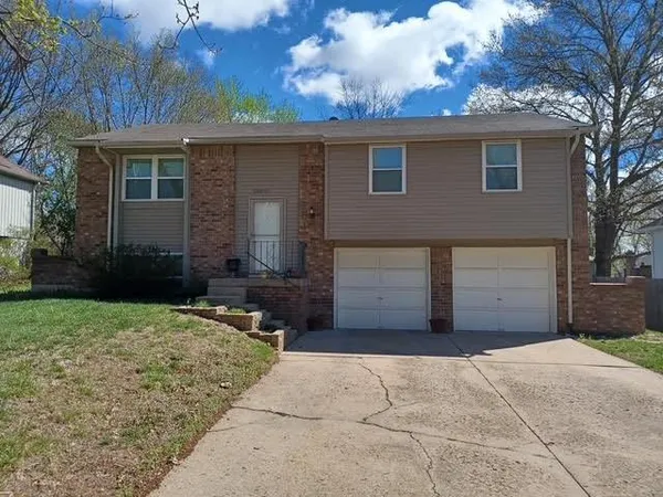 $340,000 | 13001 South Sycamore Street, Olathe, KS 66062