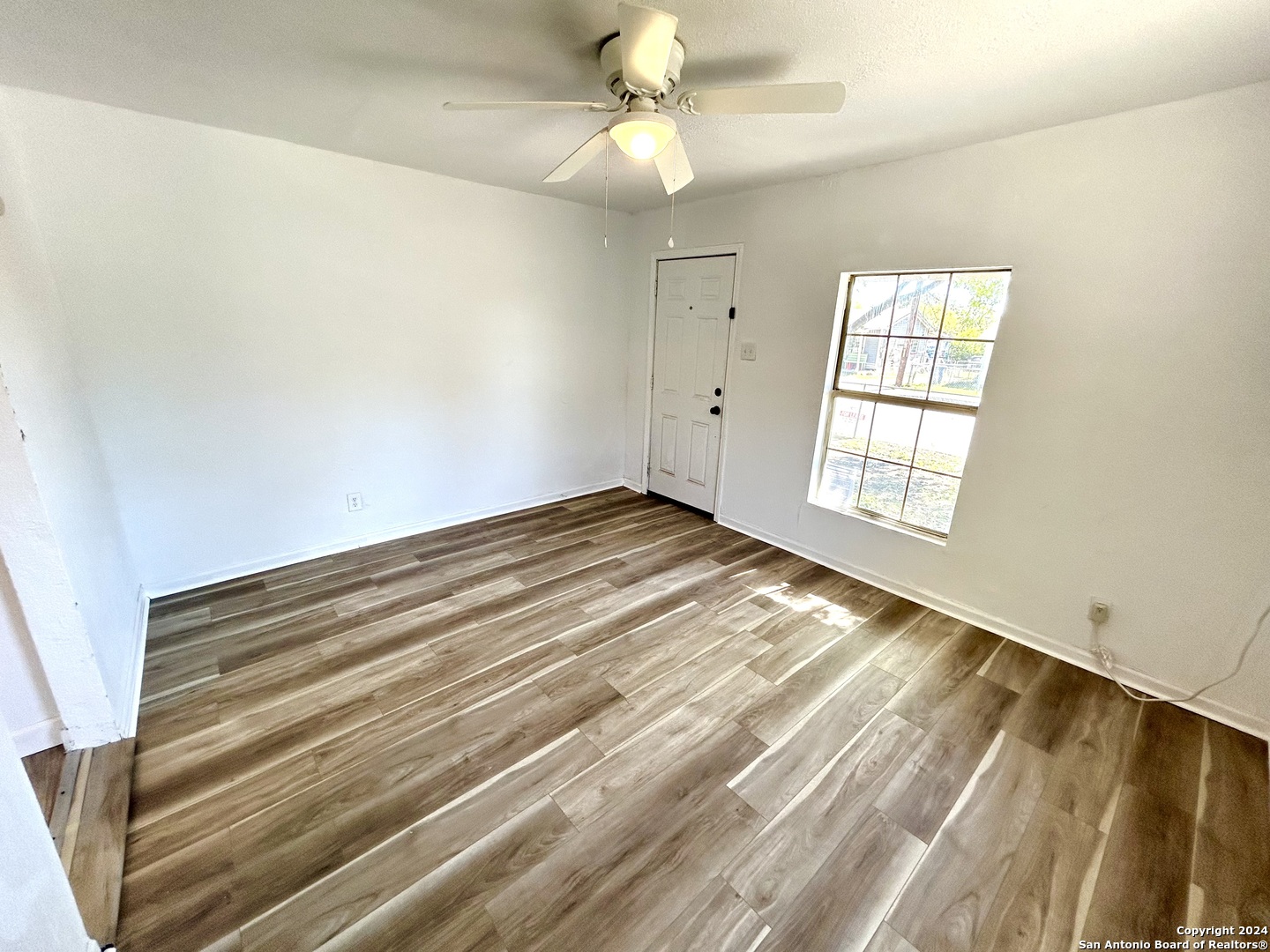 3539 Rivas Street San Antonio, TX 78228 - Photo 3 of 15