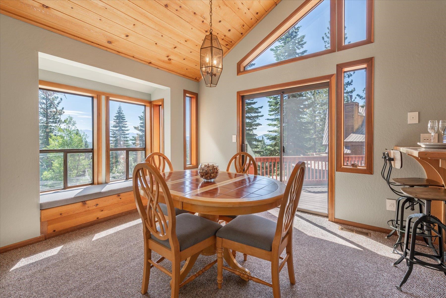 11718 Chamonix Road Truckee, CA 96161 - Photo 9 of 21 Gallery Image 9